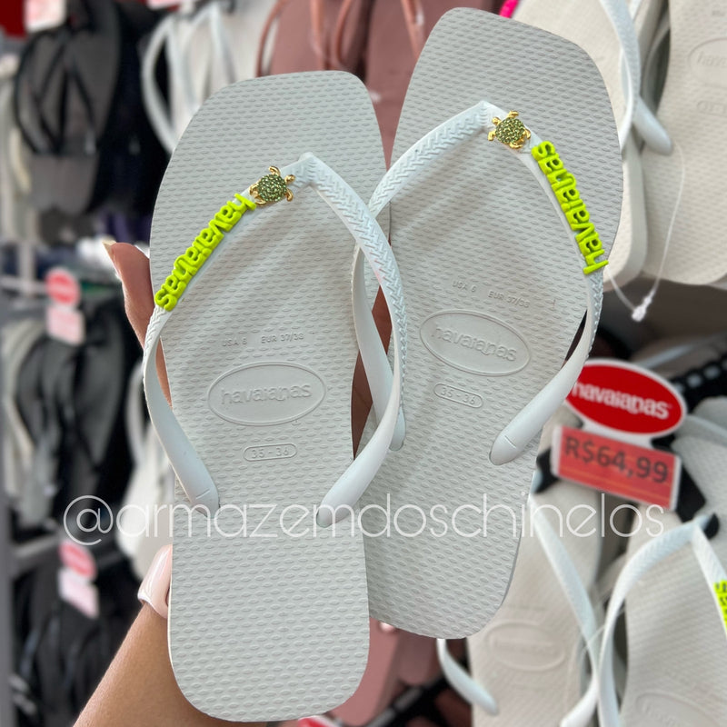 Havaianas Slim Square + Pingente Placa e Tartaruga - (Branco)