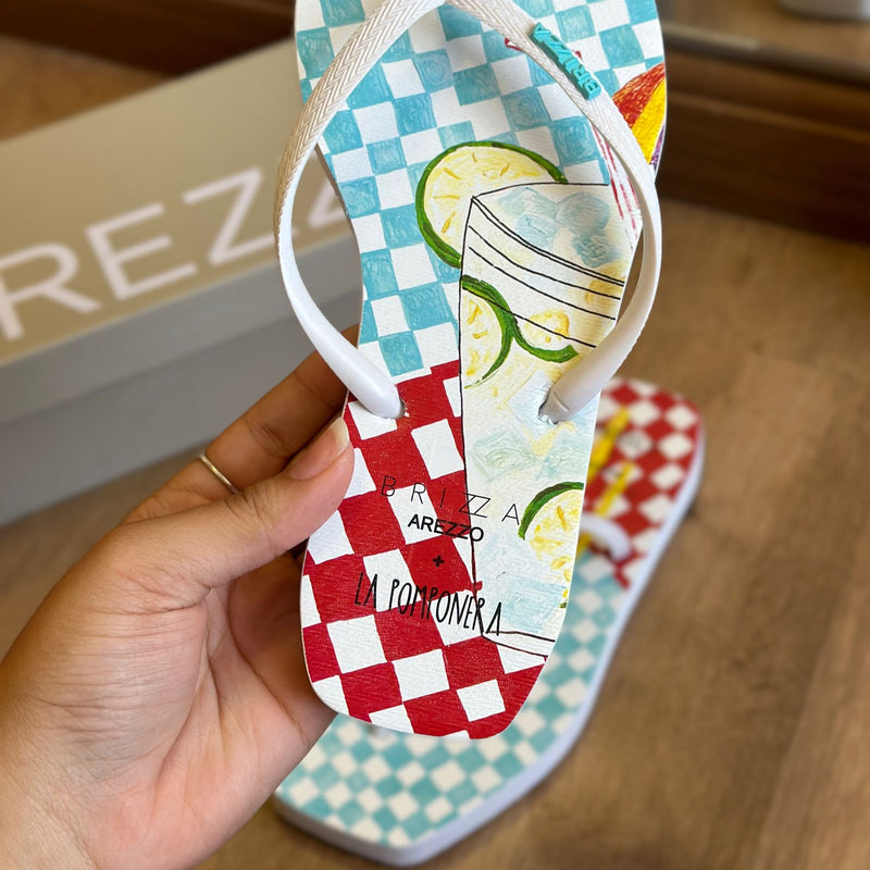 Chinelo de Dedo Arezzo Estampado Multicolorido Square Brizza Z190270048