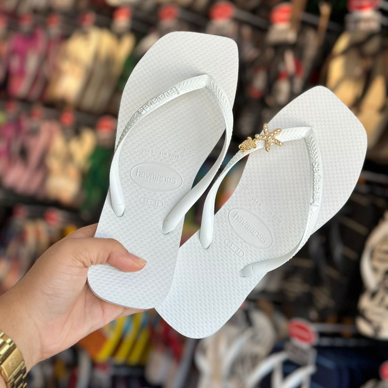 Havaianas Slim Square (Branco) + Pin Tartaruga e Estrela do Mar