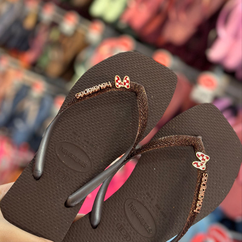 Havaianas Slim Square Glitter + Pin Laço da Minnie