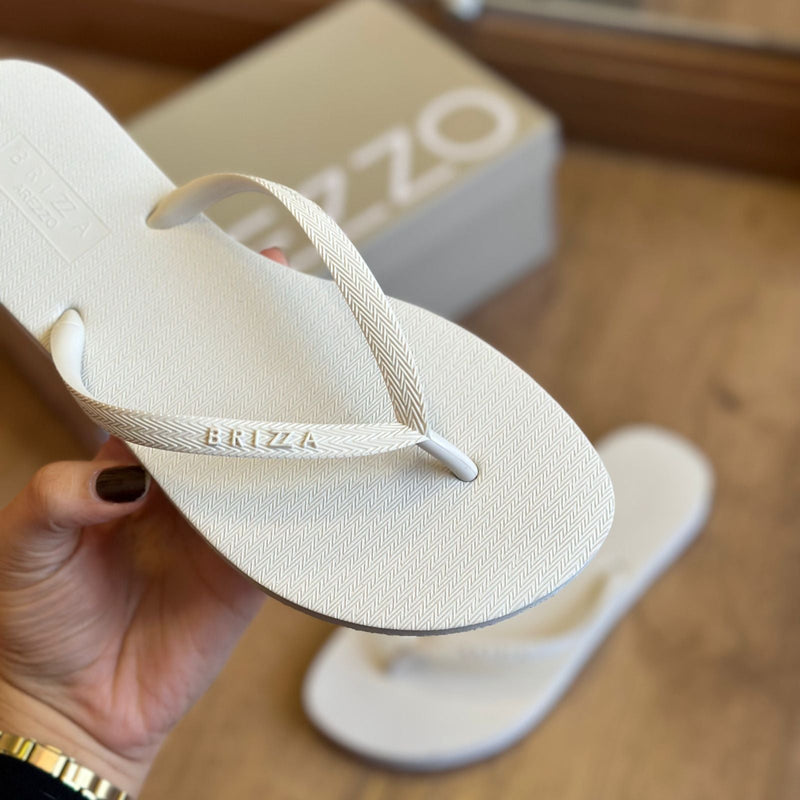 Chinelo de Dedo Arezzo Brizza Z19043