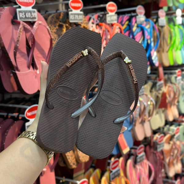 Havaianas Square Glitter (Café) + Pin Borboleta Branco