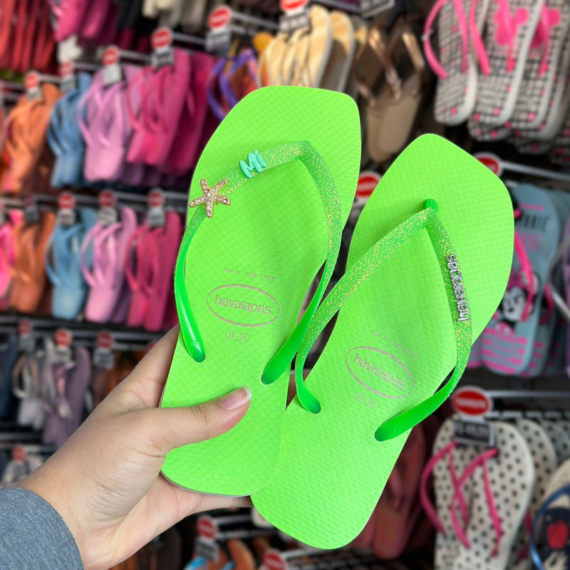 Havaianas Slim Square Glitter Neon (Verde) + Pin Nome e Estrela do Mar (A - E)