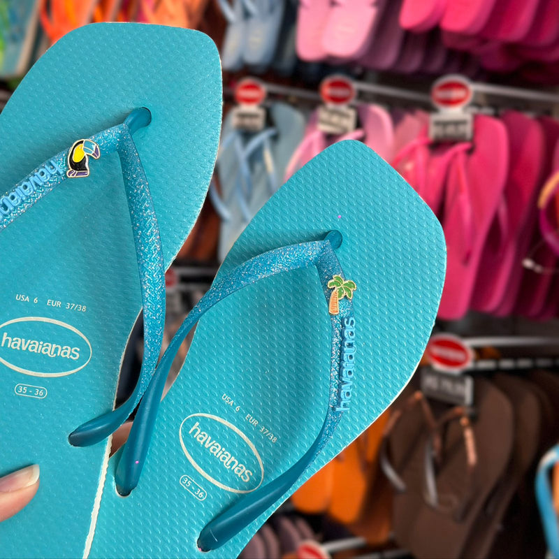 Havaianas Slim Square Glitter Neon + Pin Tucano e Coqueiro