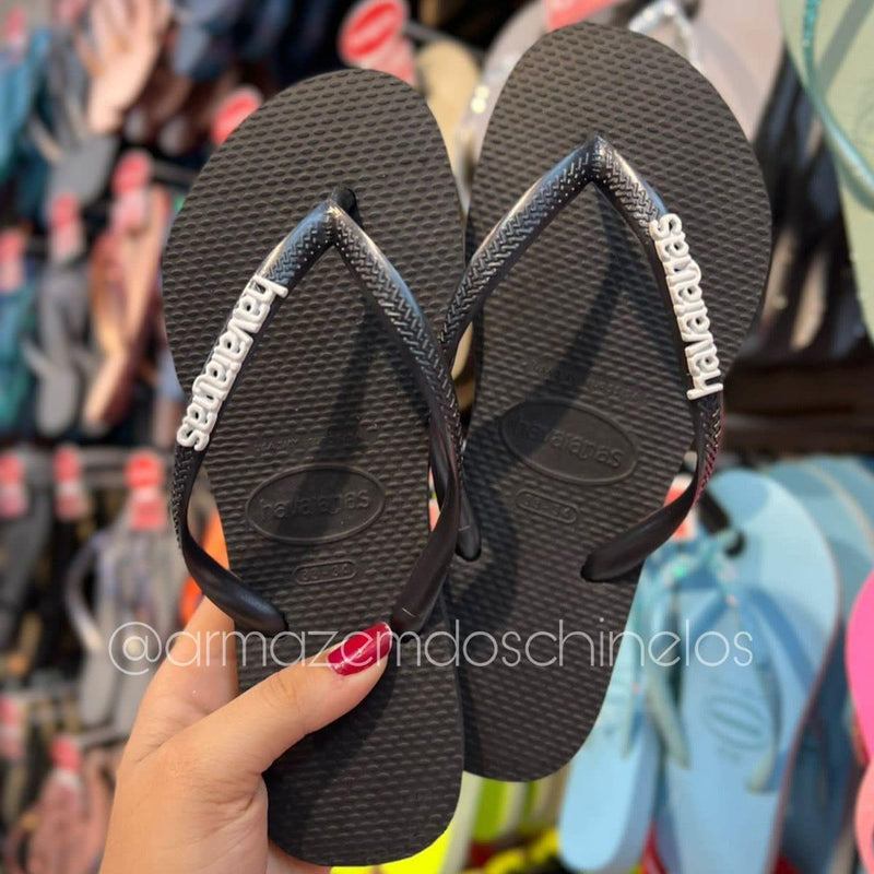 Havaianas Slim + Pingente Placa - (Preto)