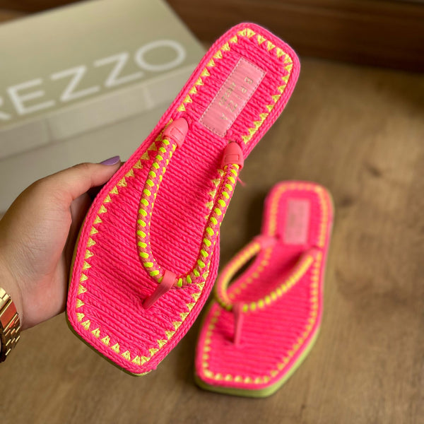 Chinelo de Dedo Arezzo Square Crochê Brizza Z190270011