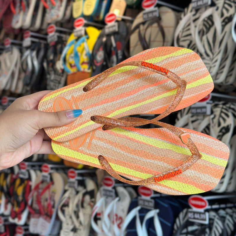 Havaianas Slim Square Folia + Pin Coração